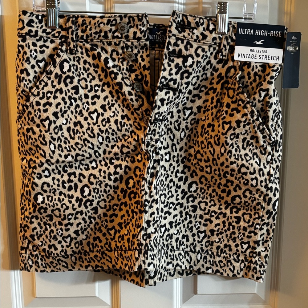 NWT Hollister Tan and Black Leopard Print Skirt